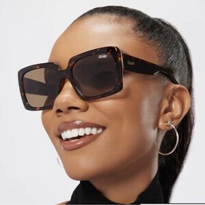 QUAY Total Vibe Mini - Tortoise